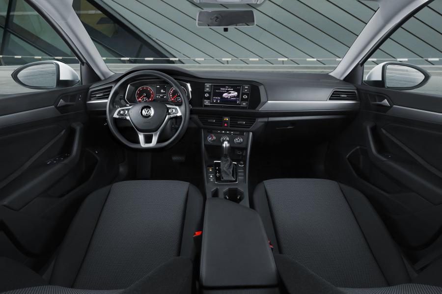 Торпедо Volkswagen Jetta Trendline 2018 года  (MX) (фото 7 из 21)